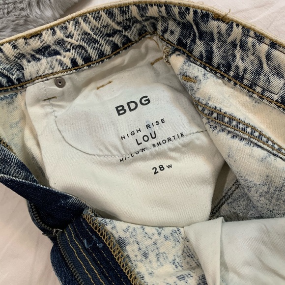 High Rise Jean Shorts!! - Picture 5 of 8